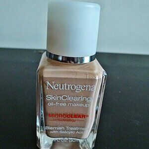 NWOT Neutrogena SkinClearing Acne Fighting Liquid Foundation with Salicylic Acid